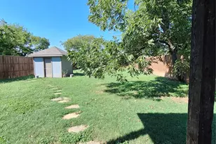 4107 Canada Dr, Dallas, TX 75212 - Photo 11