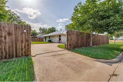 616 E Avenue E, Midlothian, TX 76065 - Photo 3