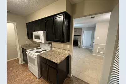 104 Oak Wood Lane, Kennedale, TX 76060 - Photo 5