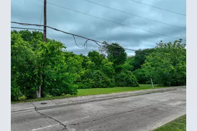 225 E Laureland Road, Dallas, TX 75241 - Photo 11