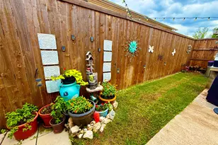2010 Via Sonoma, Carrollton, TX 75006 - Photo 31