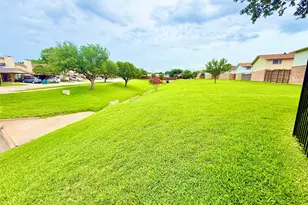 2010 Via Sonoma, Carrollton, TX 75006 - Photo 39