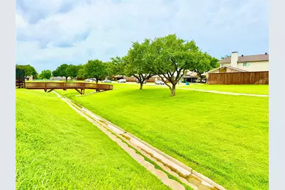 2010 Via Sonoma, Carrollton, TX 75006 - Photo 33