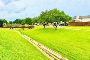 2010 Via Sonoma, Carrollton, TX 75006 - Photo 33