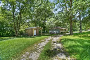 427 Whippoorwill Dr, Granbury, TX 76049 - Photo 5
