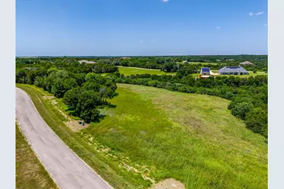 8425 Fullerton Drive, Cleburne, TX 76033 - Photo 3