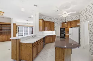 1609 Villa Ct, Corinth, TX 76210 - Photo 13