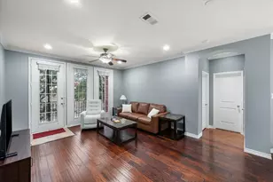 950 Henderson St, Fort Worth, TX 76102 - Photo 11