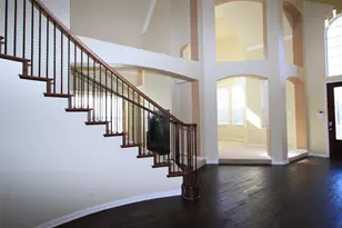 2719 Explorador, Grand Prairie, TX 75054 - Photo 9