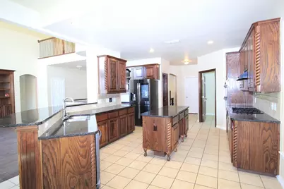 2719 Explorador, Grand Prairie, TX 75054 - Photo 15