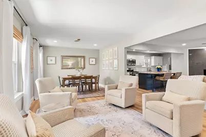 10647 Chesterton Drive, Dallas, TX 75238 - Photo 17