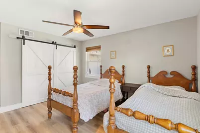 10647 Chesterton Drive, Dallas, TX 75238 - Photo 29