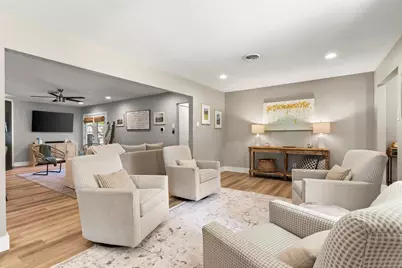 10647 Chesterton Drive, Dallas, TX 75238 - Photo 21
