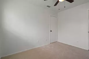 1410 Clearbrook St, Lancaster, TX 75134 - Photo 11