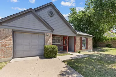 4609 Feathercrest Drive, Fort Worth, TX 76137 - Photo 3