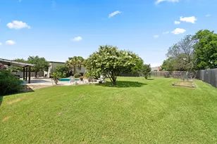 1110 Hampshire Dr, Waxahachie, TX 75165 - Photo 9