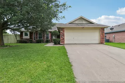 101 Apache Trail, Alvarado, TX 76009 - Photo 1