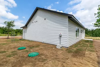 5652 Black Pine Circle, Granbury, TX 76048 - Photo 31