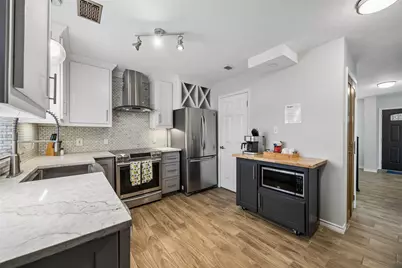 1802 N Prairie Avenue, Dallas, TX 75204 - Photo 9