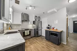1802 N Prairie Ave, Dallas, TX 75204 - Photo 9