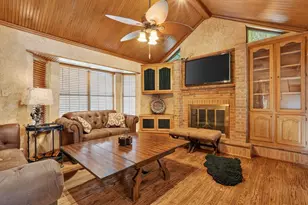 2335 Highlands Creek Rd, Carrollton, TX 75007 - Photo 11