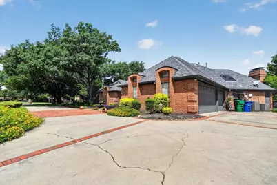 2335 Highlands Creek Road, Carrollton, TX 75007 - Photo 3