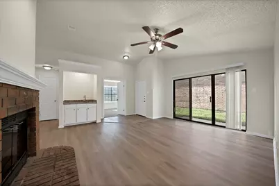 4213 Phoenix Drive, Carrollton, TX 75010 - Photo 13