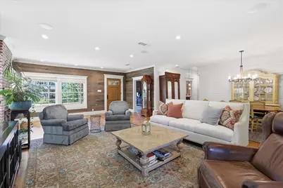 426 E Texas Street, Grapevine, TX 76051 - Photo 5