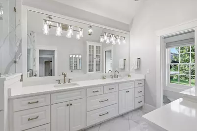 426 E Texas Street, Grapevine, TX 76051 - Photo 19