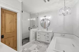 426 E Texas St, Grapevine, TX 76051 - Photo 25