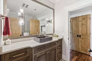 426 E Texas St, Grapevine, TX 76051 - Photo 23