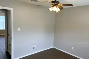 405 Augustine Dr, Euless, TX 76039 - Photo 17
