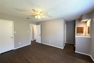 405 Augustine Dr, Euless, TX 76039 - Photo 11