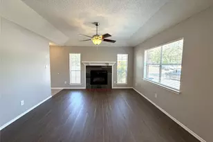 405 Augustine Dr, Euless, TX 76039 - Photo 5