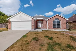 5203 Alta Vista Ln, Arlington, TX 76017 - Photo 3