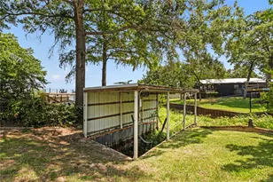 110 Henderson Harbor Cir, Payne Springs, TX 75156 - Photo 23