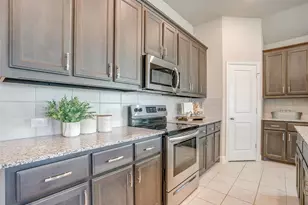 1448 Eagle Nest Dr, Pelican Bay, TX 76020 - Photo 3