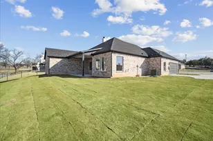 340 Slimp Blf, Azle, TX 76020 - Photo 31