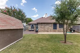 4833 Colonial Park Dr, Haltom City, TX 76117 - Photo 29