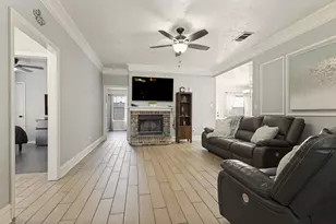 4833 Colonial Park Dr, Haltom City, TX 76117 - Photo 5