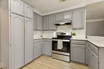 4833 Colonial Park Drive, Haltom City, TX 76117 - Photo 11