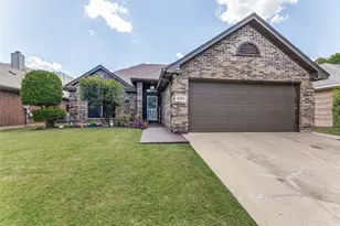 4833 Colonial Park Dr, Haltom City, TX 76117 - Photo 1