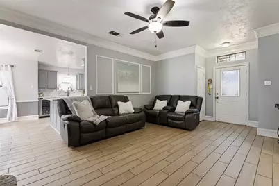 4833 Colonial Park Drive, Haltom City, TX 76117 - Photo 5