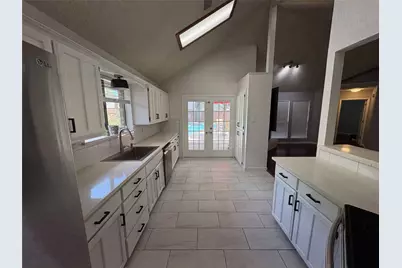4208 Hemlock Street, Fort Worth, TX 76137 - Photo 5