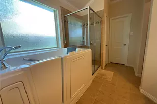 225 Woodhaven Trl, Waco, TX 76657 - Photo 11