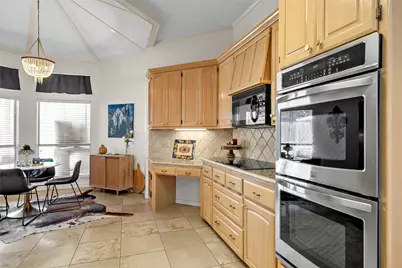11001 Ridge Point Drive, Woodway, TX 76712 - Photo 11