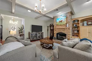 11001 Ridge Point Dr, Woodway, TX 76712 - Photo 5
