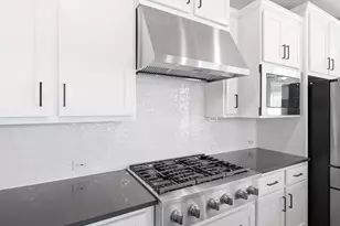 603 Crystal Vw Dr, Mansfield, TX 76063 - Photo 9