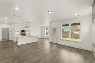 2520 Honor Ct, Sherman, TX 75092 - Photo 11
