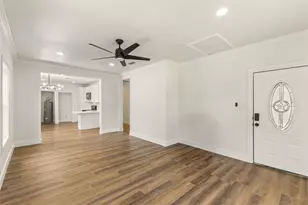 418 Lillian St, Dallas, TX 75211 - Photo 7